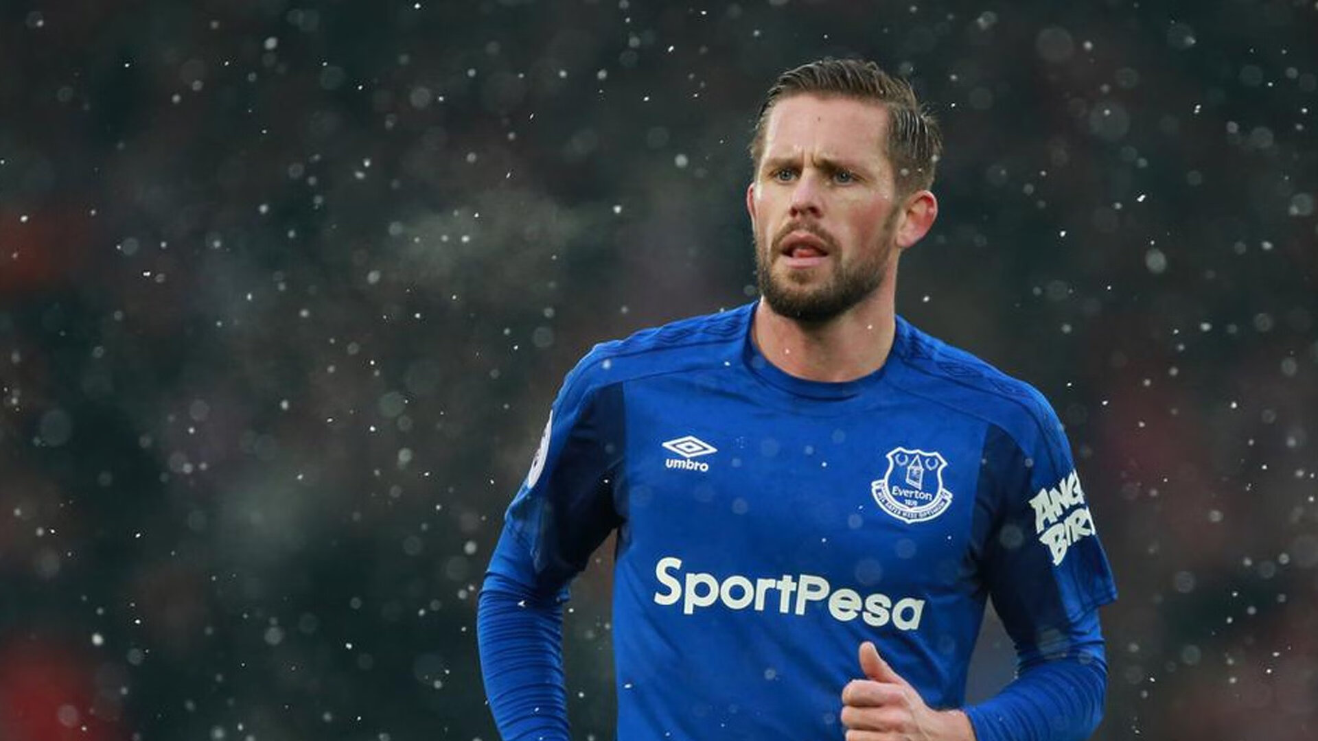 콜오버电竞大赛火热展开,电竞大神秀实力