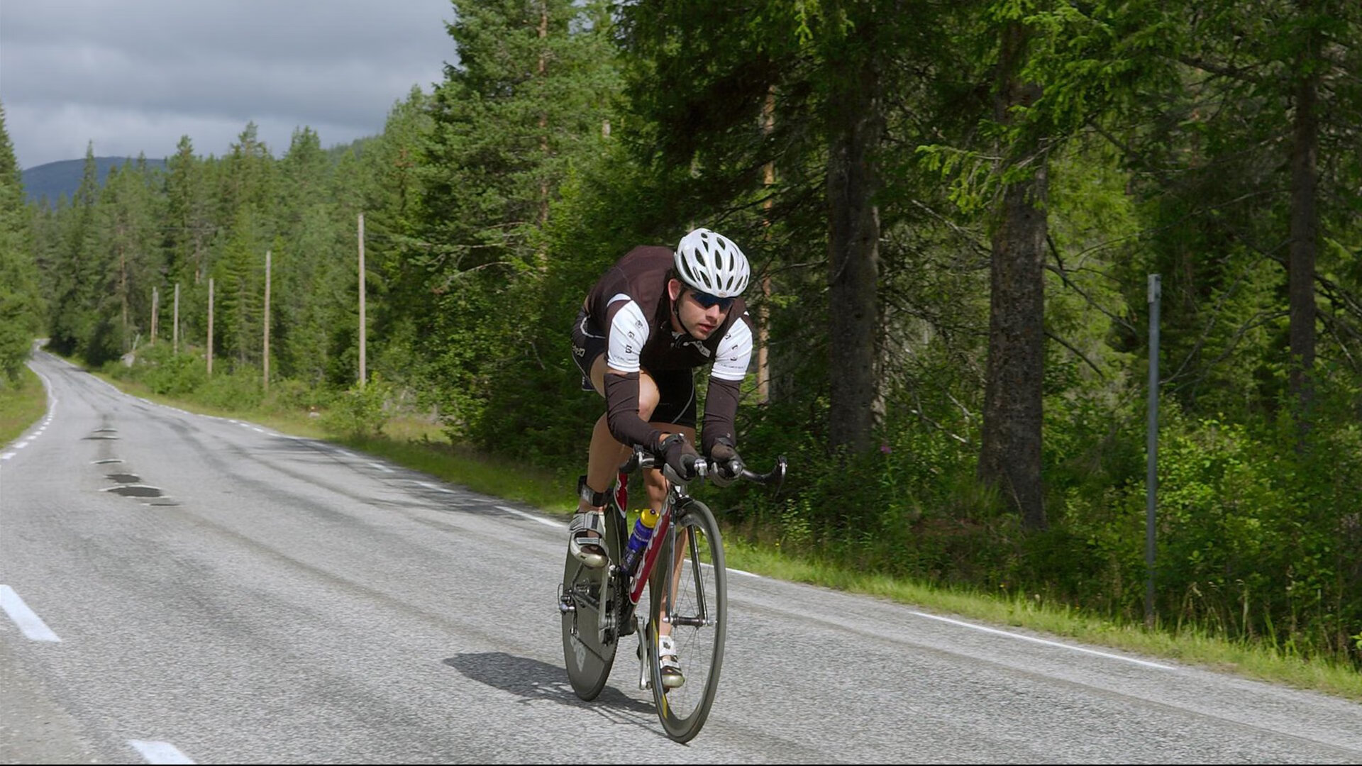 中国高校体育运动会开幕，项目丰富精彩纷呈，全国高校体育